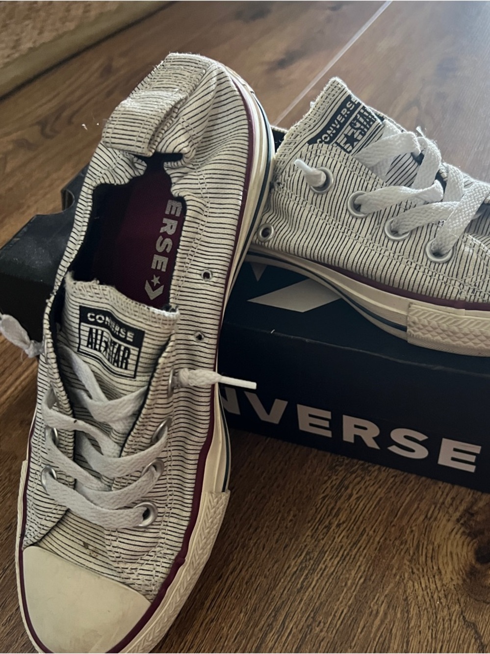Converse White Pinstripe Low Top Sneakers with Maroon Trim